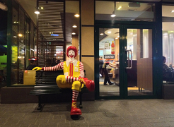McDonald's + McDrive, Al. Powstańców Warszawy 20 35-329 Rzeszów